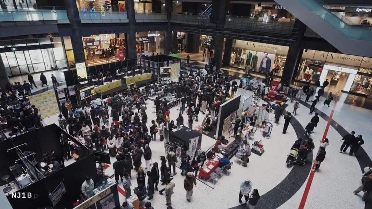 グランフロント大阪 北館ナレッジプラザに人が集まるOsaka GeN Scrambleのパブリックデイ